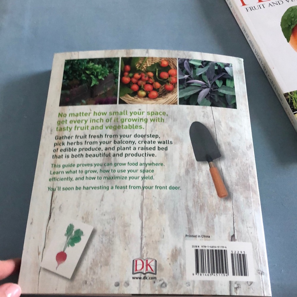 Gardening Book Bundle - Picture 7 of 13